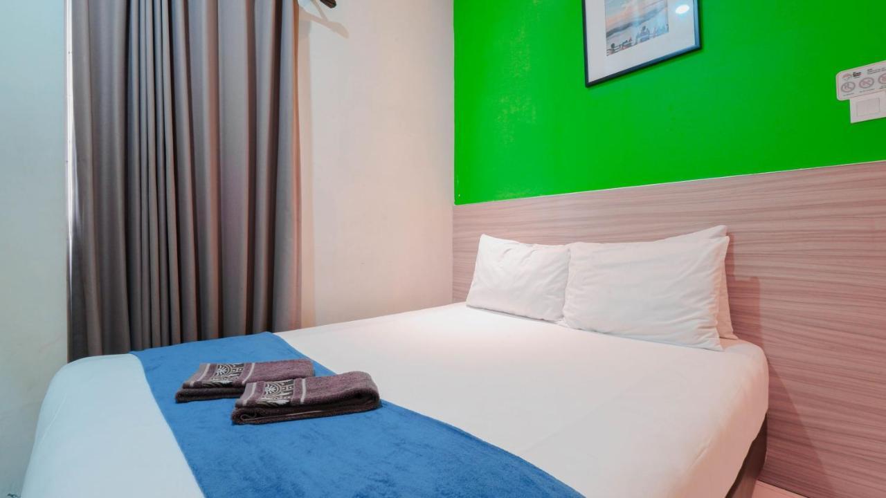 Cabin Hotel Sutomo Yogyakarta Exterior photo